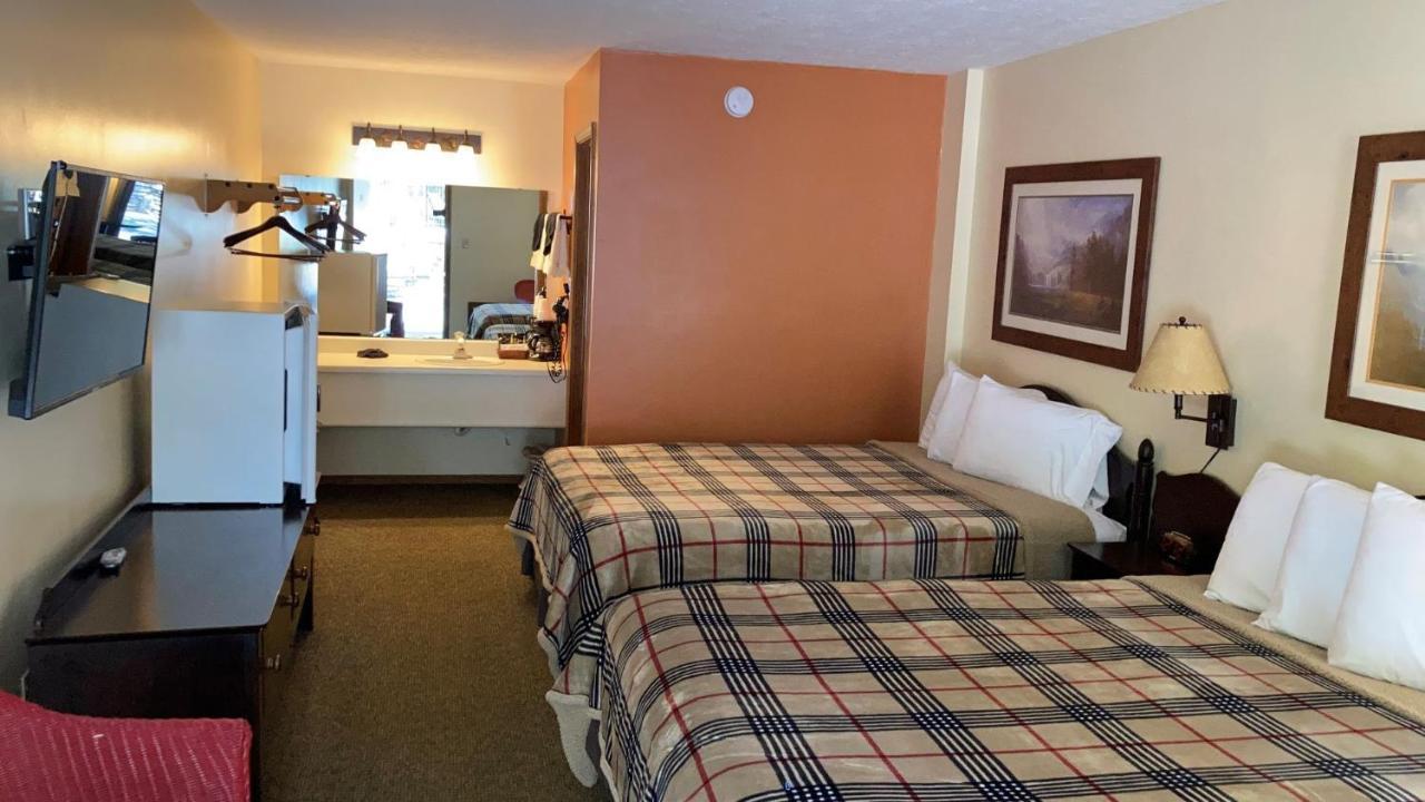 Country Mountain Inn Eureka Springs Extérieur photo