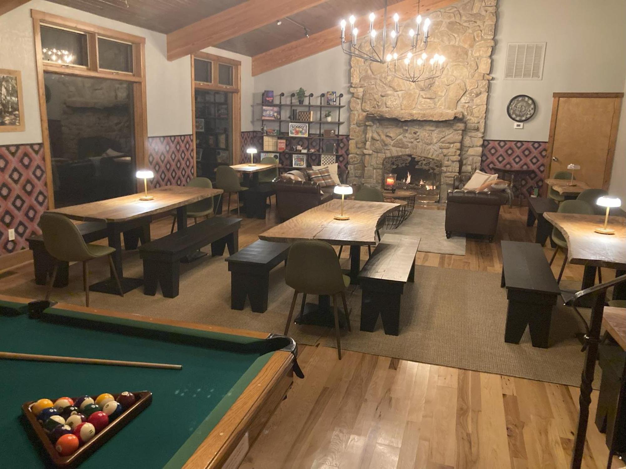 Country Mountain Inn Eureka Springs Extérieur photo