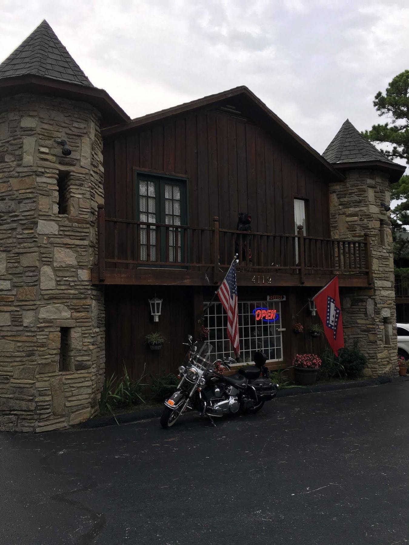 Country Mountain Inn Eureka Springs Extérieur photo